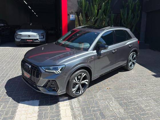 AUDI Q3 2.0 40 TFSI GASOLINA PERFORMANCE BLACK QUATTRO TIPTRONIC AUDI Q3 2.0 40 TFSI GASOLINA PERFORMANCE BLACK QUATTRO TIPTRONIC